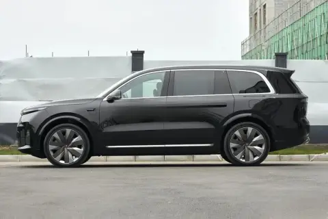Li Auto L9 2026 — миниатюра 8