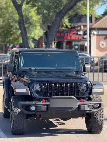 Jeep Wrangler 2025 — миниатюра 3