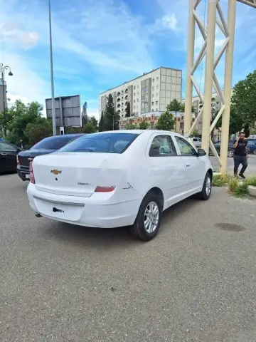 Chevrolet Cobalt 2026 — миниатюра 6