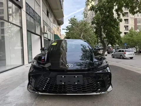 Toyota Camry 2026 — миниатюра 1