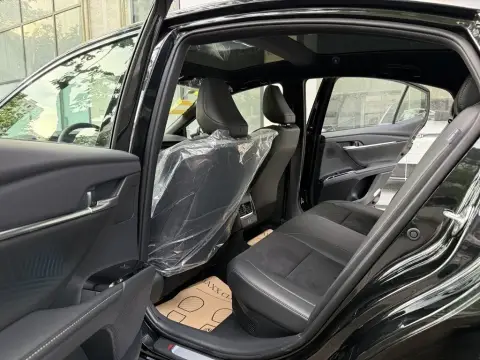 Toyota Camry 2026 — миниатюра 8