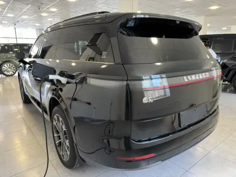 Lynk & Co 900 2025 — миниатюра 5
