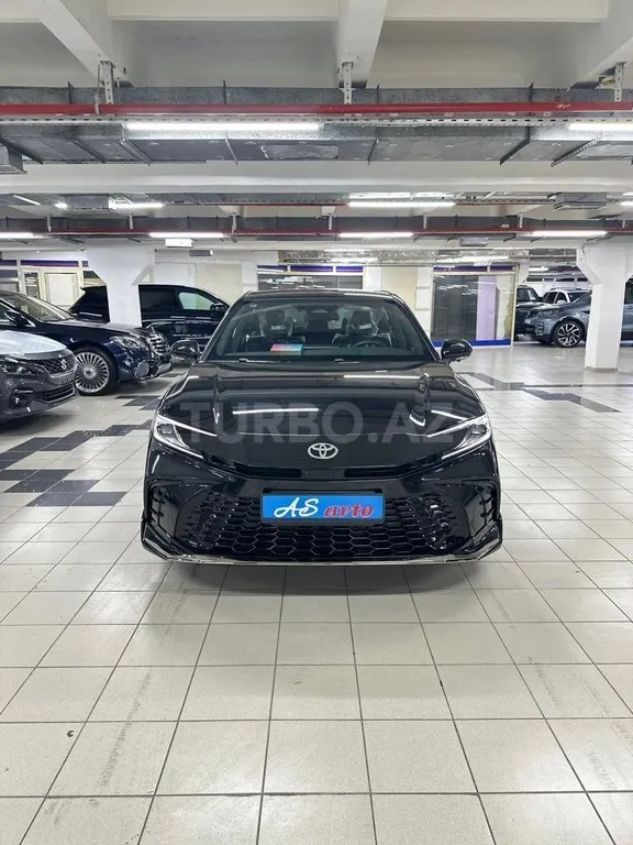 Toyota Camry 2026 — фото 1 из 10