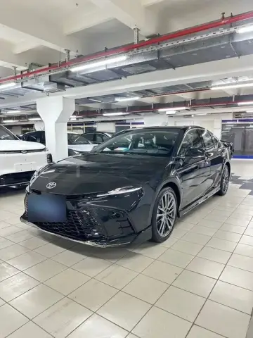 Toyota Camry 2026 — миниатюра 2