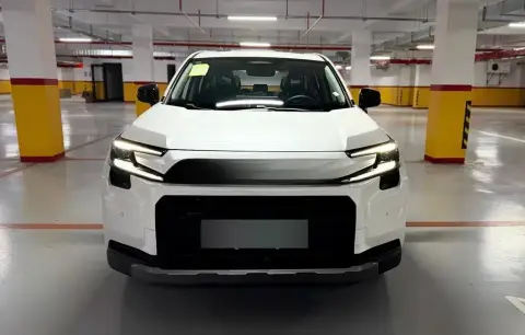 Toyota RAV4 2026 — миниатюра 1