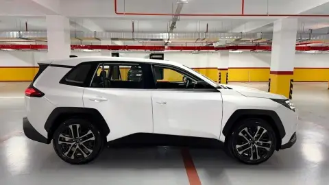 Toyota RAV4 2026 — миниатюра 5