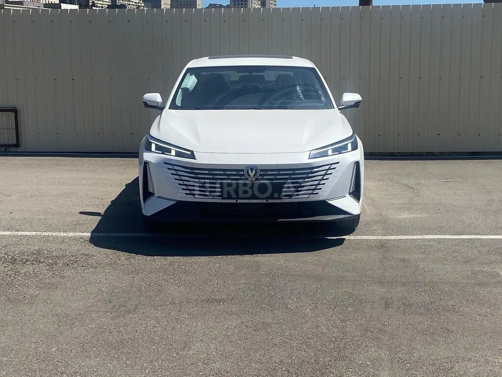 Changan Eado 2025 — фото 1 из 10