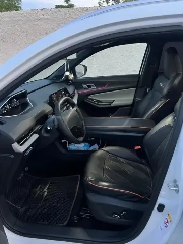 Changan Qiyuan Q05 2025 — миниатюра 7
