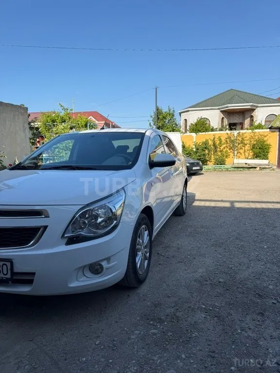 Chevrolet Cobalt 2025 — фото 1 из 4