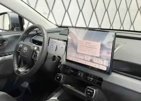 Toyota RAV4 2026 — миниатюра 8