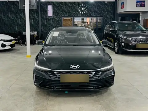 Hyundai Elantra 2026 — миниатюра 1