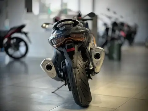 Suzuki GSX 1300 R Hayabusa 2026 — миниатюра 8
