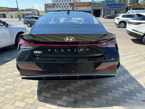 Hyundai Elantra 2026 — миниатюра 2