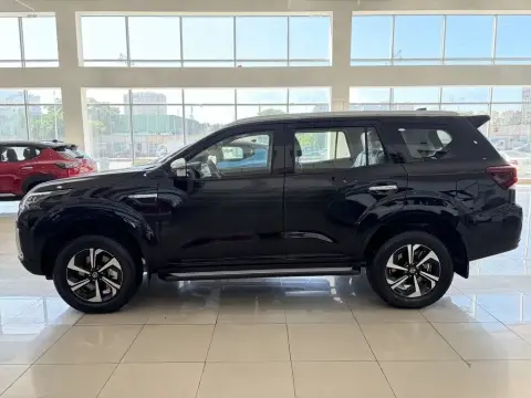 Nissan Xterra 2026 — миниатюра 6