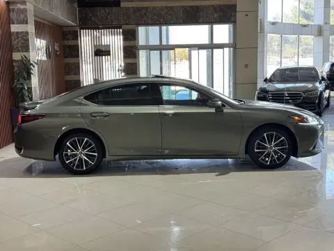 Lexus ES 300h 2025 — миниатюра 7