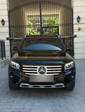 Mercedes-Benz GLB 250 4MATIC 2025 — миниатюра 1