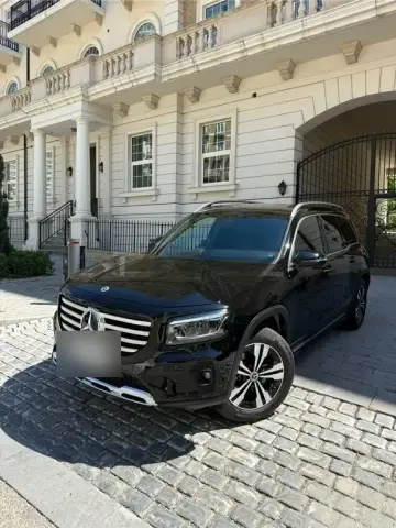 Mercedes-Benz GLB 250 4MATIC 2025 — миниатюра 4