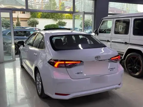 Toyota Corolla 2025 — миниатюра 7