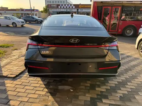 Hyundai Elantra 2026 — миниатюра 2