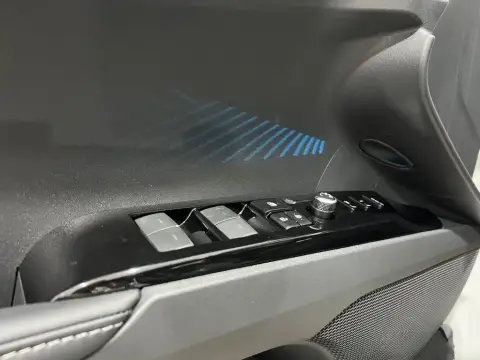 Toyota Camry 2025 — миниатюра 8
