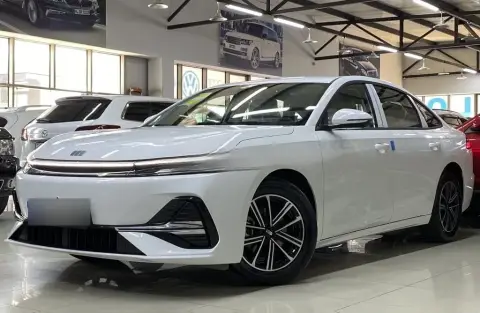 Geely Galaxy A7 2025 — миниатюра 4