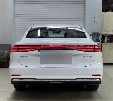 Geely Galaxy A7 2025 — миниатюра 9