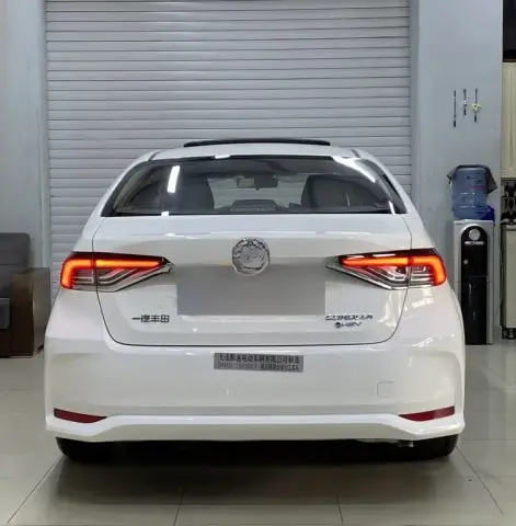 Toyota Corolla 2025 — миниатюра 9