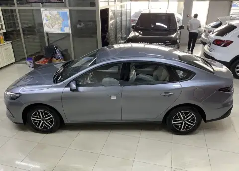 BYD Seal 05 2025 — миниатюра 8