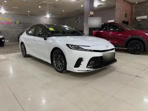 Toyota Camry 2026 — миниатюра 2