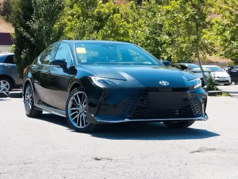 Toyota Camry 2026 — миниатюра 1