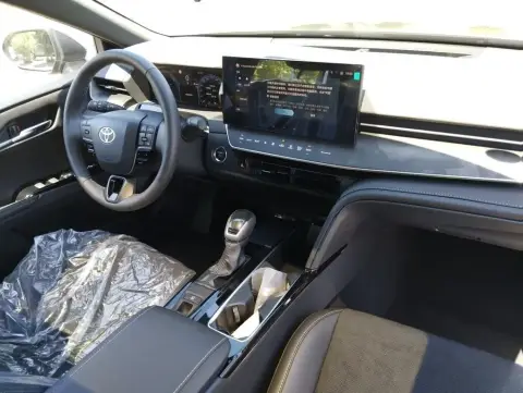 Toyota Camry 2026 — миниатюра 8