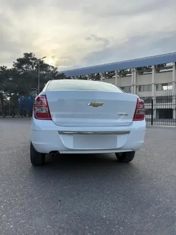 Chevrolet Cobalt 2026 — миниатюра 2