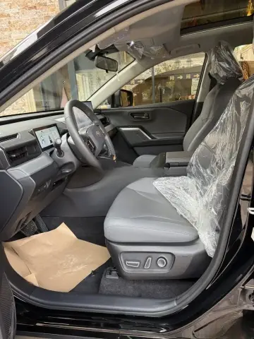 Toyota RAV4 2026 — миниатюра 8