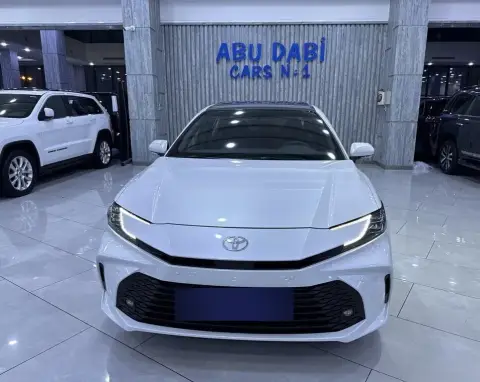 Toyota Camry 2025 — миниатюра 2