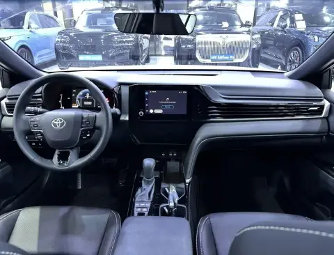 Toyota Camry 2025 — миниатюра 8