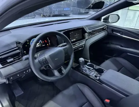 Toyota Camry 2025 — миниатюра 9