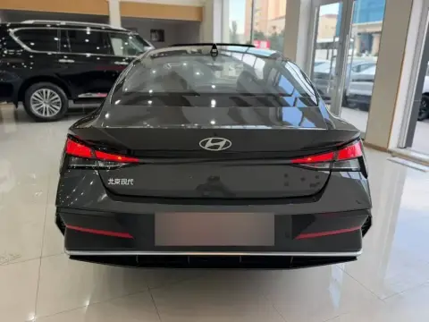Hyundai Elantra 2026 — миниатюра 2