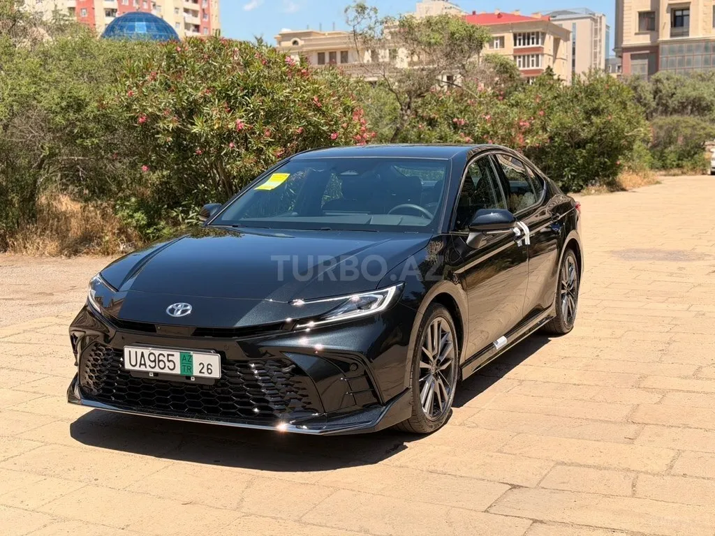 Toyota Camry 2026 — фото 1 из 10