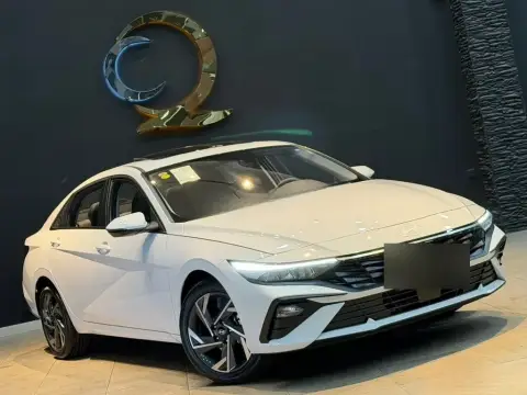 Hyundai Elantra 2026 — миниатюра 1