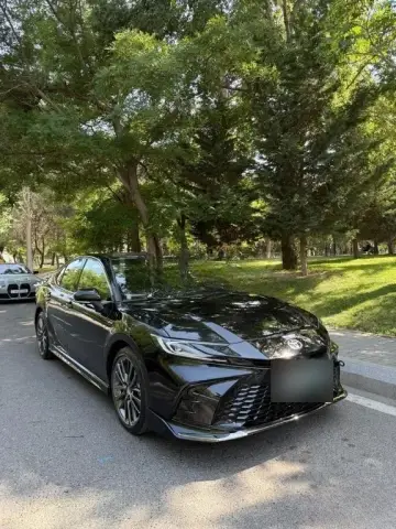 Toyota Camry 2025 — миниатюра 2