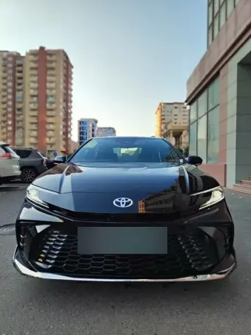Toyota Camry 2026 — миниатюра 1