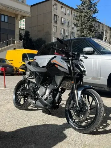 CFMOTO 250 NK 2025