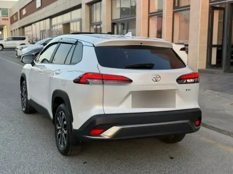 Toyota Frontlander 2025 — миниатюра 8