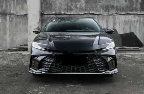Toyota Camry 2025 — миниатюра 1