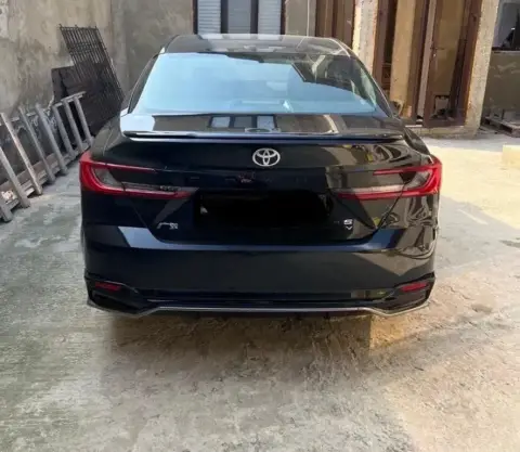 Toyota Camry 2025 — миниатюра 2