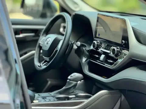 Toyota Highlander 2025 — миниатюра 8