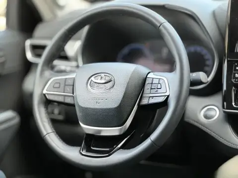 Toyota Highlander 2025 — миниатюра 9