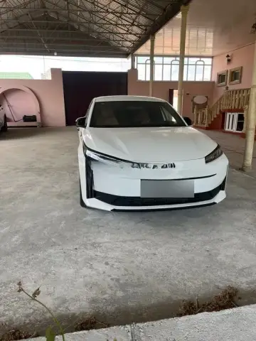 Changan Qiyuan A05 2025 — миниатюра 1