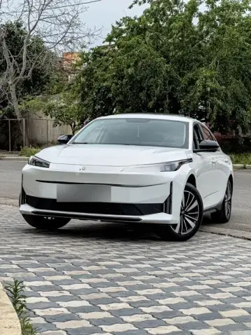 Changan Qiyuan A05 2025 — миниатюра 1