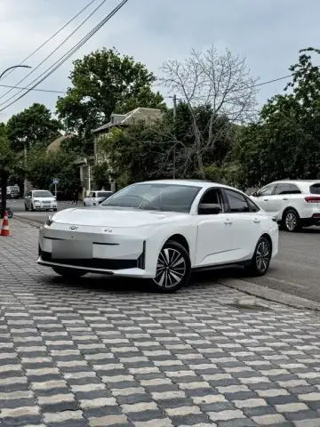 Changan Qiyuan A05 2025 — миниатюра 2